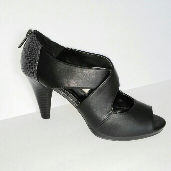 liz & co. Shoes - Liz&Co Womens Black High Heel Sandal Shoes